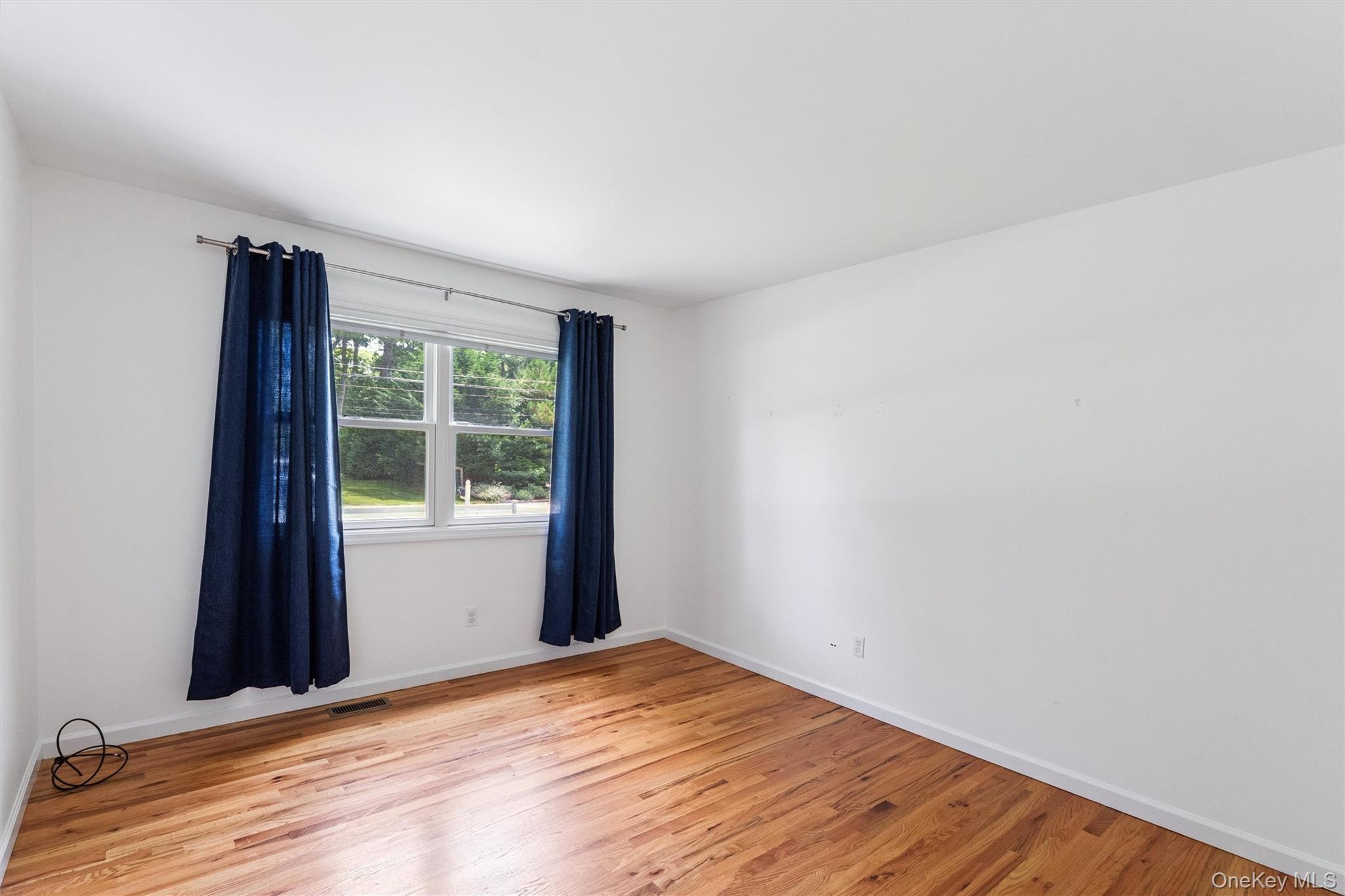 Single Family Hampton Bays  Suffolk County, NY 11946, MLS-890295-14