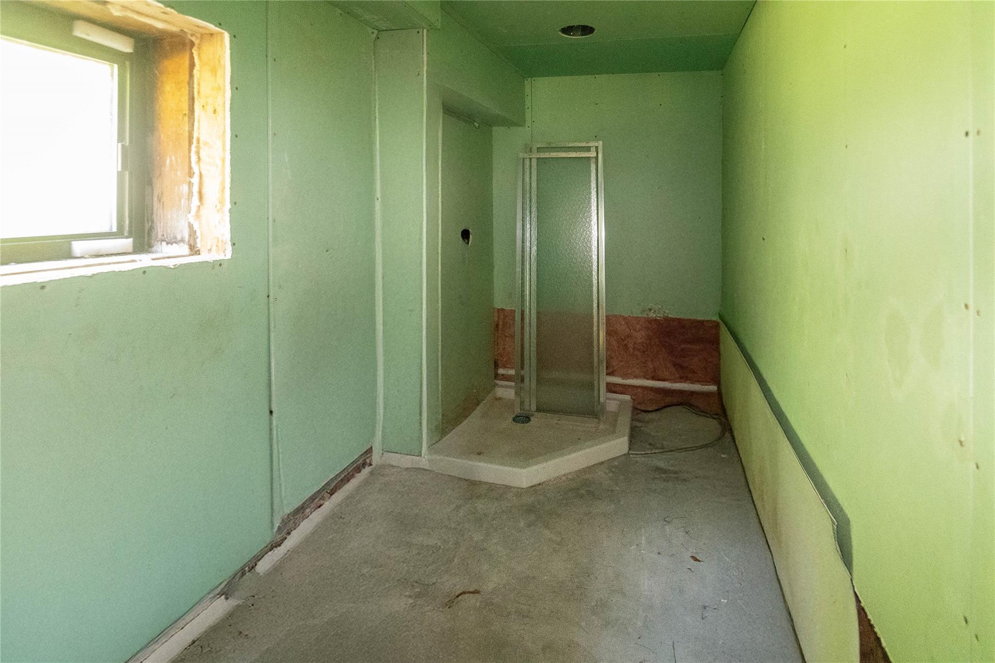 Single Family Gina  Sullivan County, NY 12720, MLS-890302-41