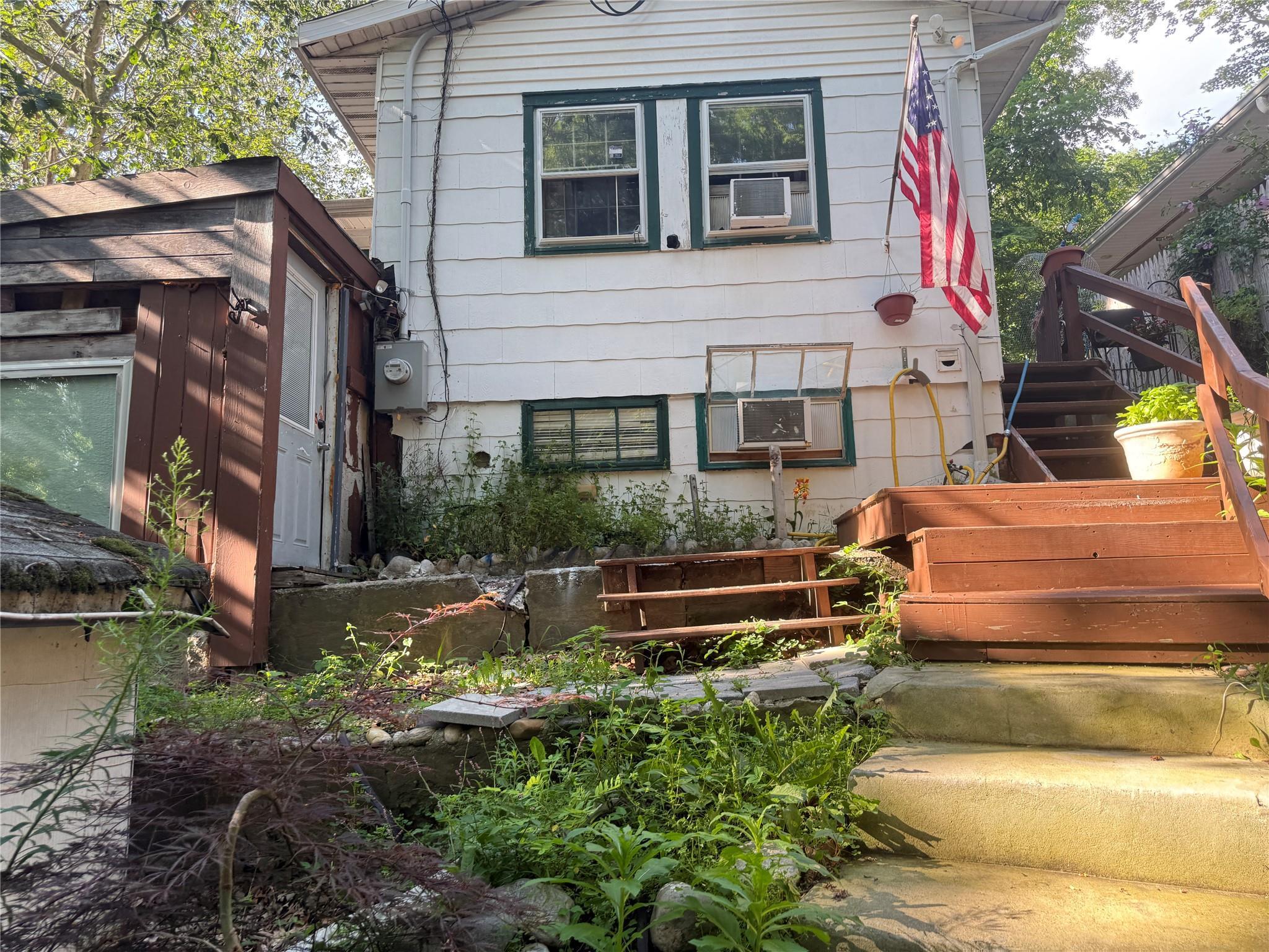 Single Family Brightwaters  Suffolk County, NY 11789, MLS-890402-4