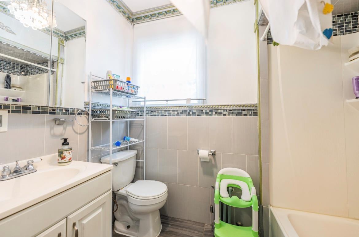 Single Family 85th  Queens, NY 11421, MLS-890406-24
