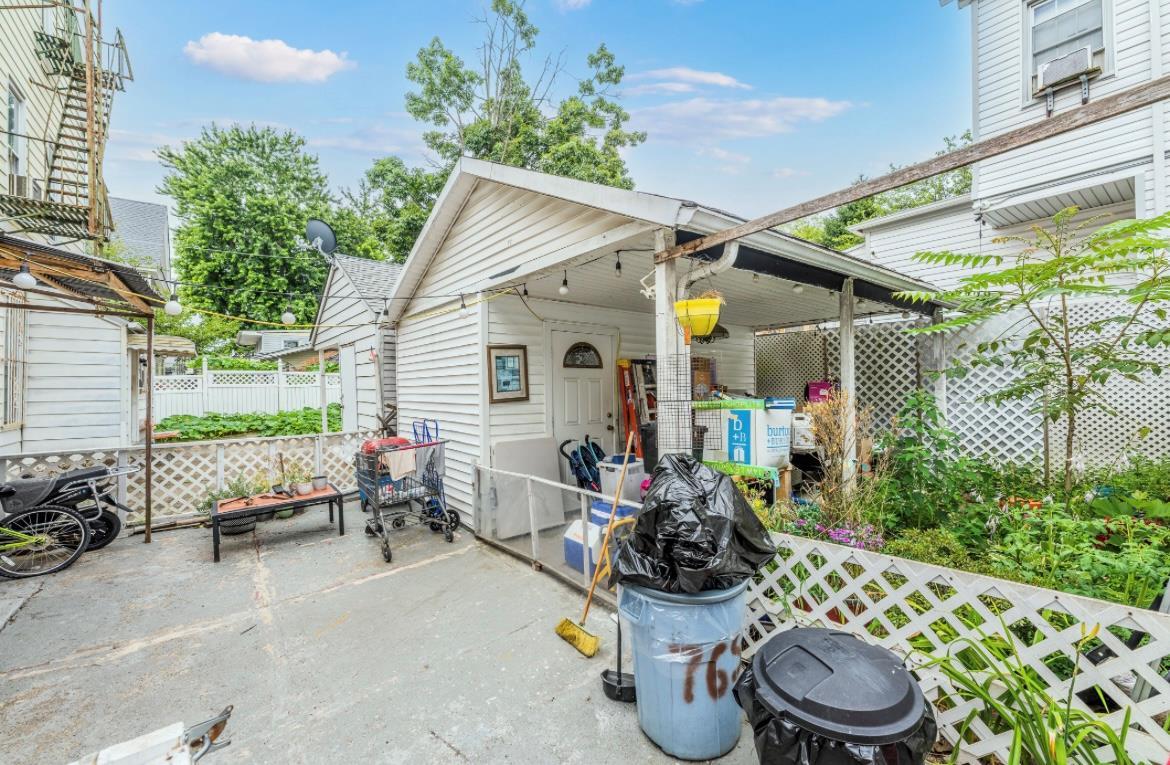 Single Family 85th  Queens, NY 11421, MLS-890406-33