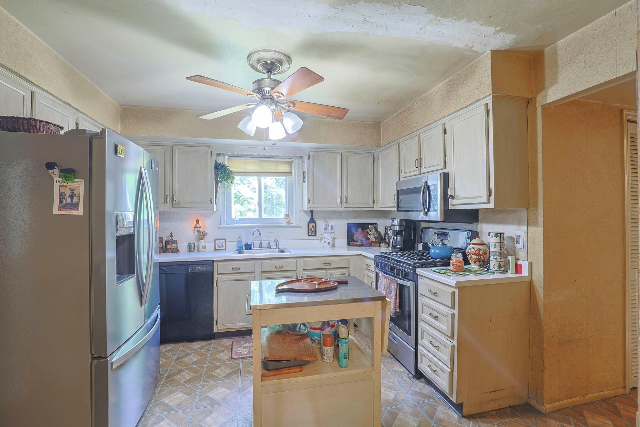 Single Family Mohican  Orange County, NY 12550, MLS-890417-6