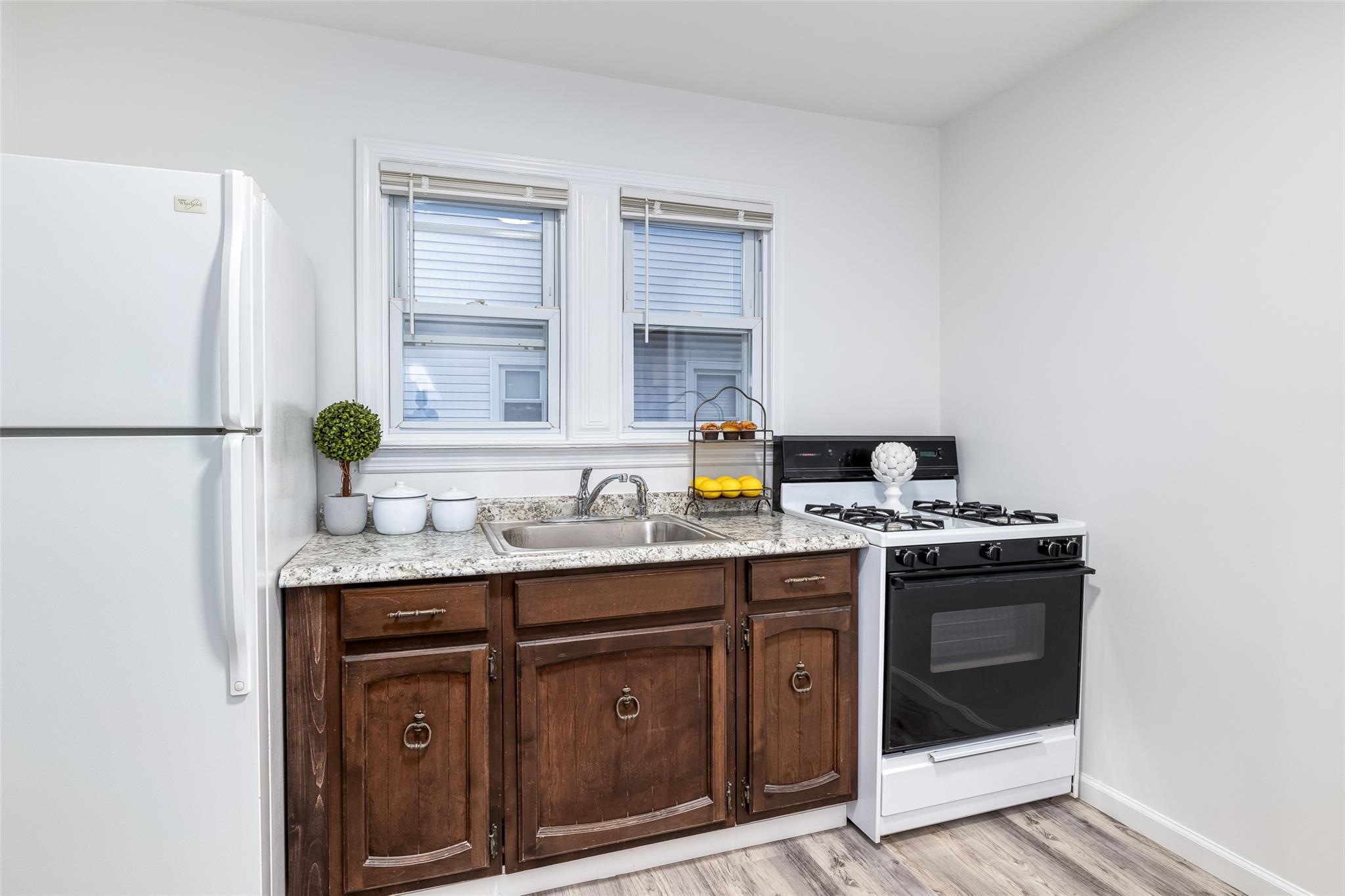 Single Family Jefferson  Nassau County, NY 11710, MLS-890422-24