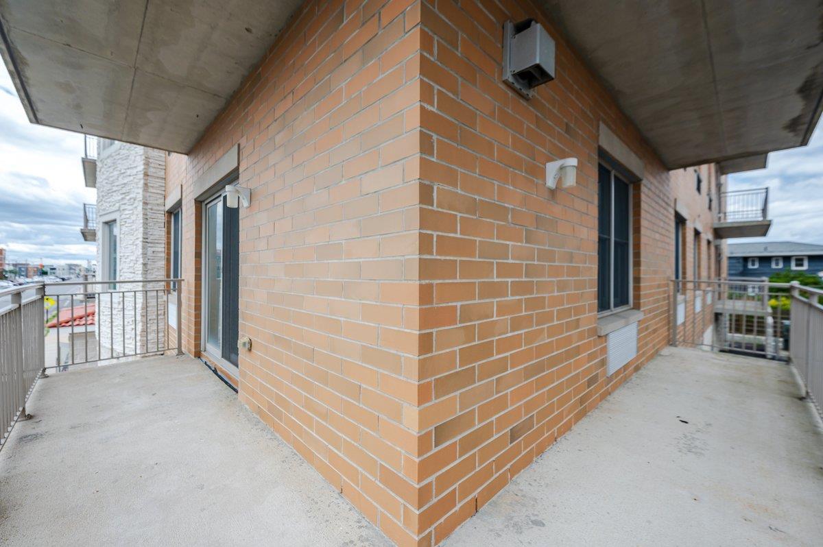 Condo Broadway  Nassau County, NY 11561, MLS-890428-16