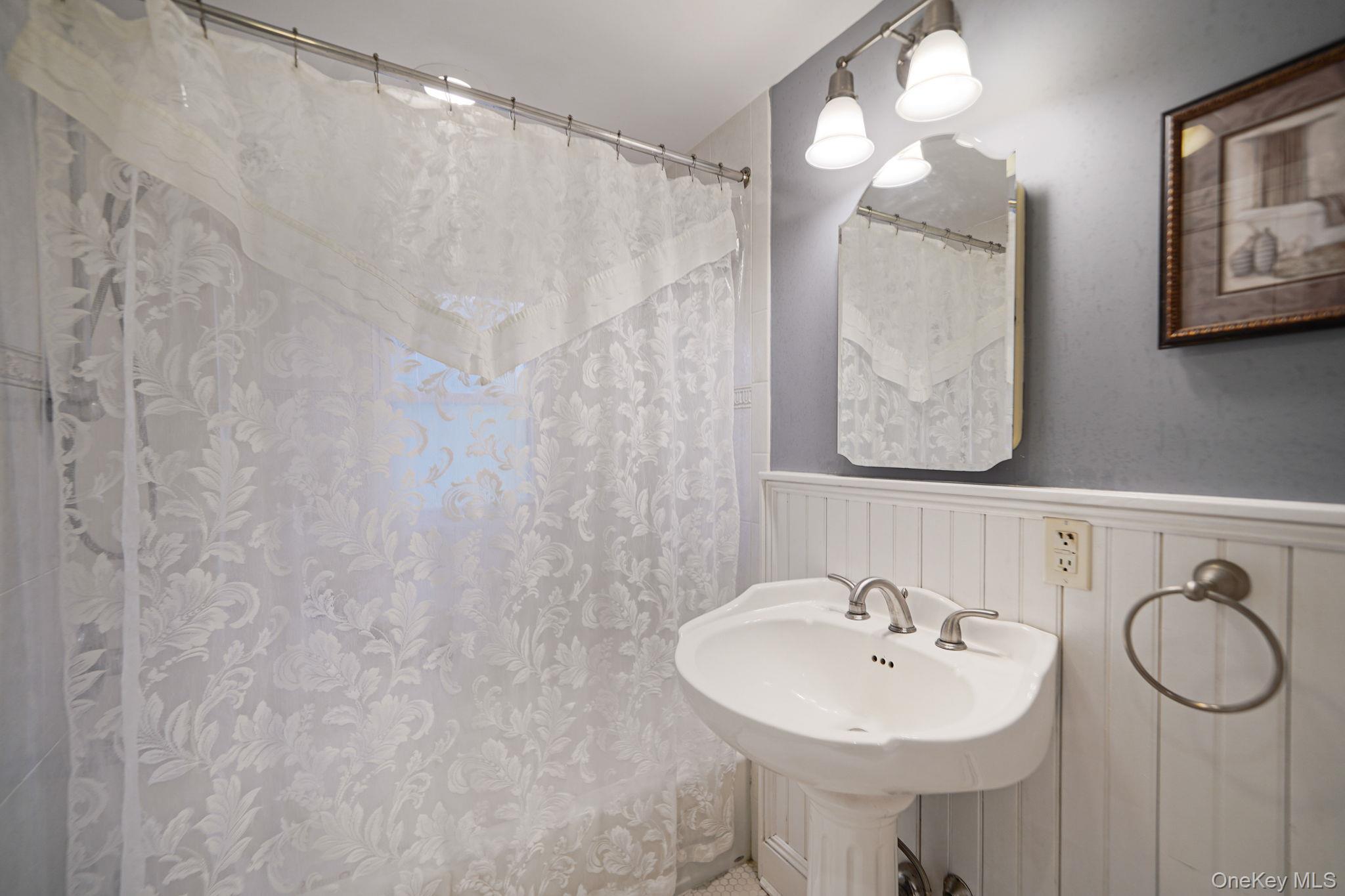 Single Family Asharoken Suffolk County, NY 11768, MLS-890436-21