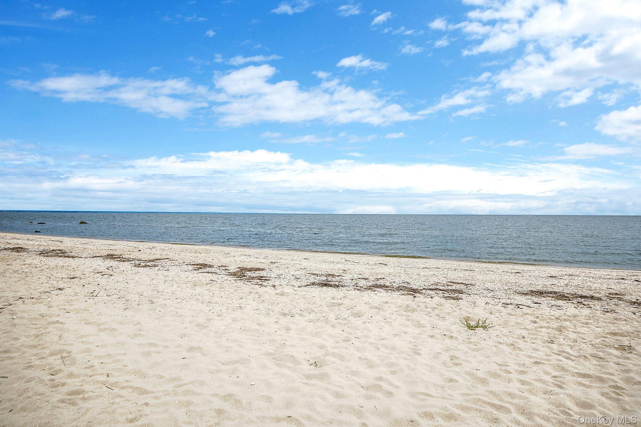 Single Family Asharoken Suffolk County, NY 11768, MLS-890436-35