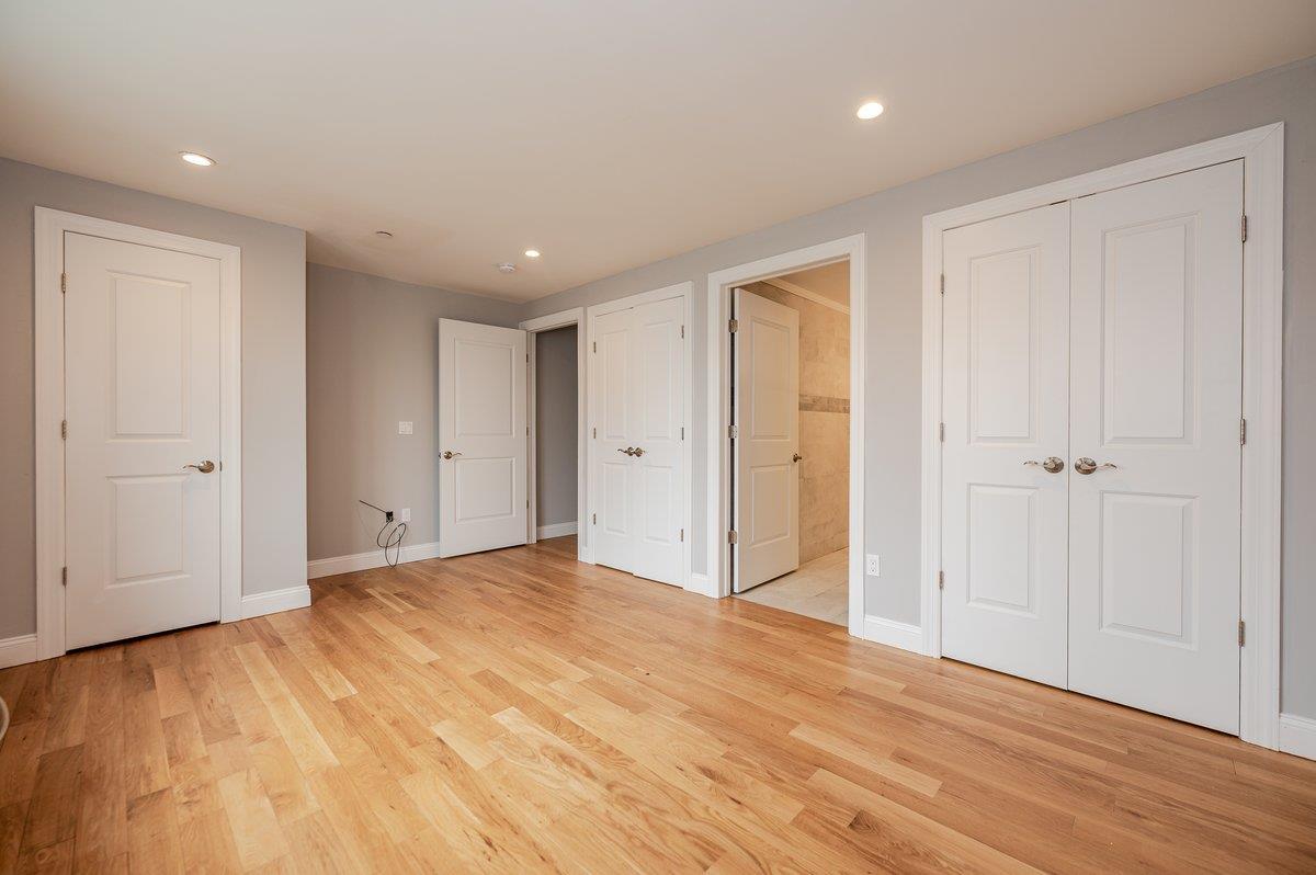 Condo Broadway  Nassau County, NY 11561, MLS-890455-16