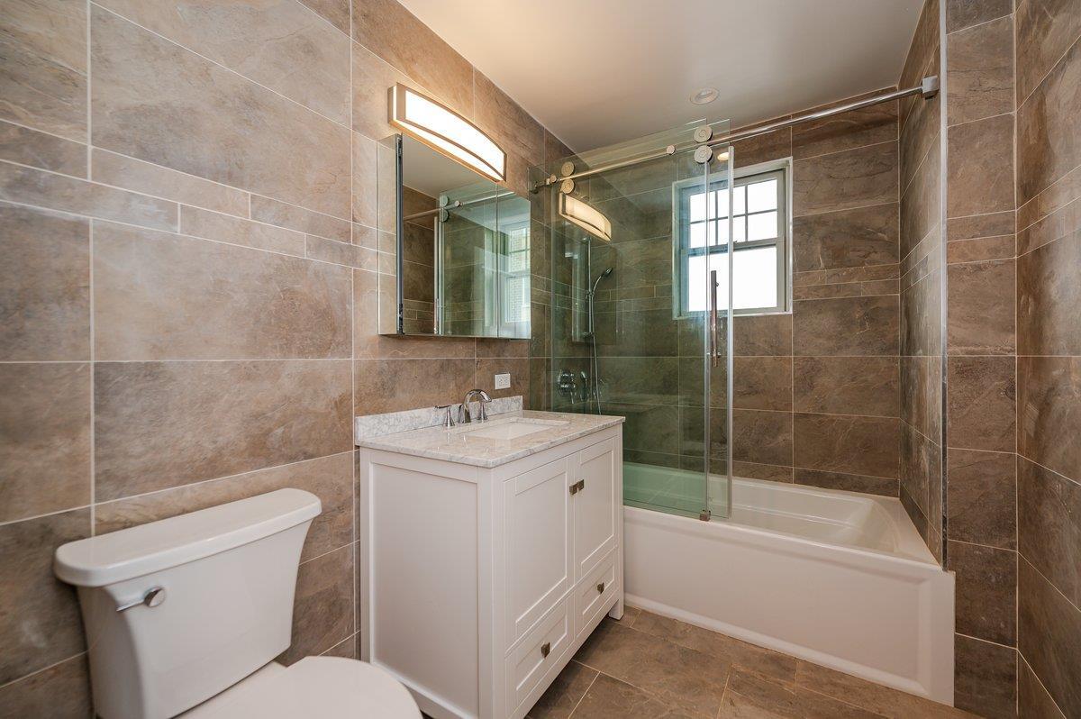 Condo Broadway  Nassau County, NY 11561, MLS-890455-21