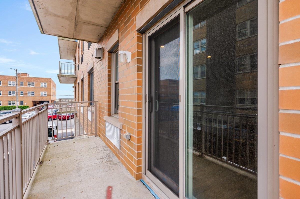 Condo Broadway  Nassau County, NY 11561, MLS-890455-23