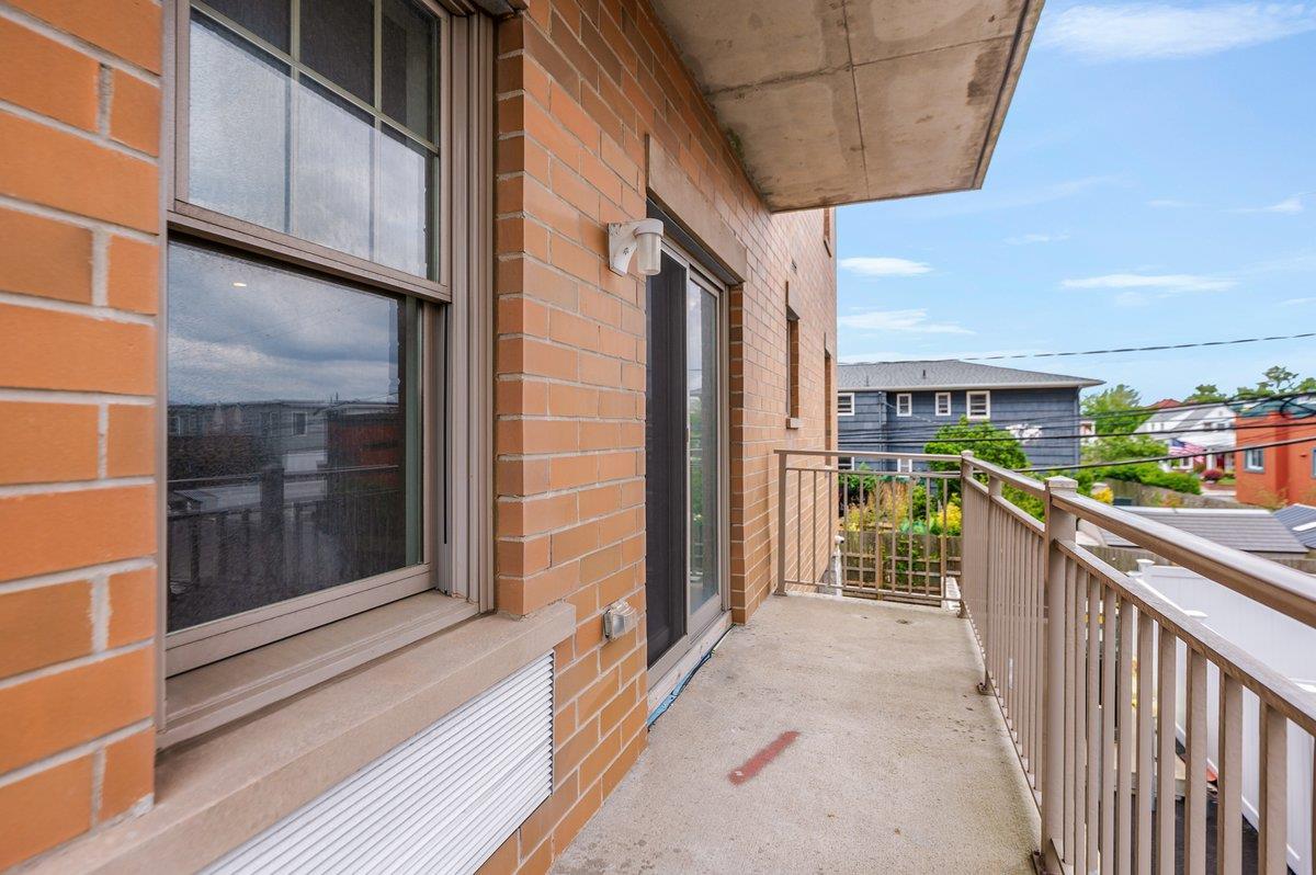 Condo Broadway  Nassau County, NY 11561, MLS-890455-24
