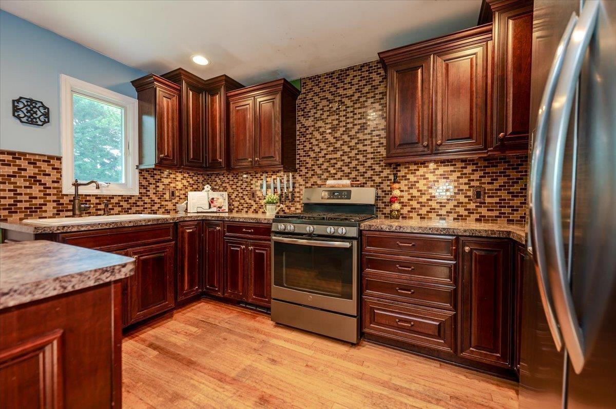 Single Family Chicago  Suffolk County, NY 11706, MLS-890460-8