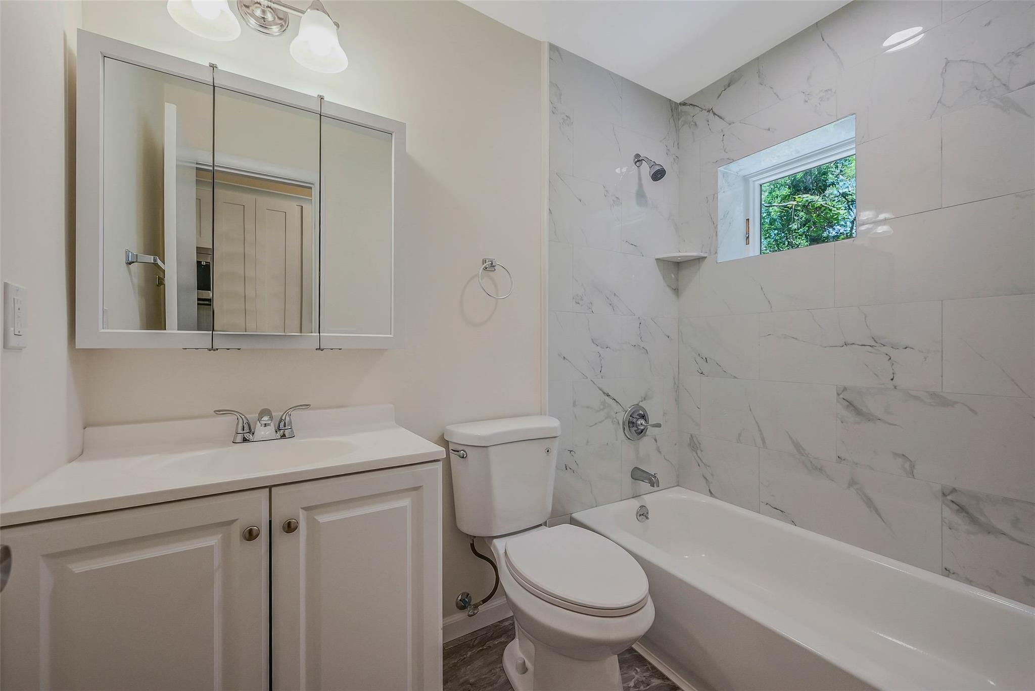 Single Family Maple  Suffolk County, NY 11901, MLS-890473-3
