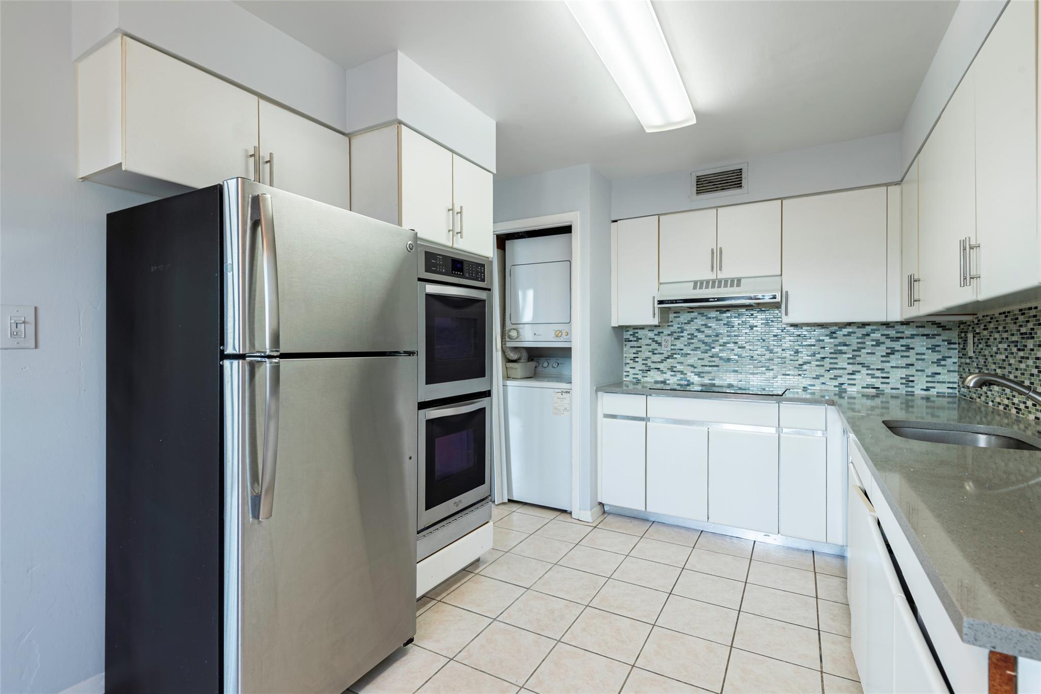 Condo Bond  Nassau County, NY 11021, MLS-890519-10