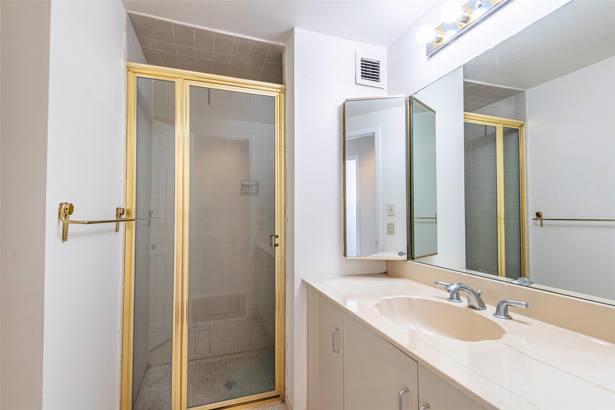 Condo Bond  Nassau County, NY 11021, MLS-890519-16