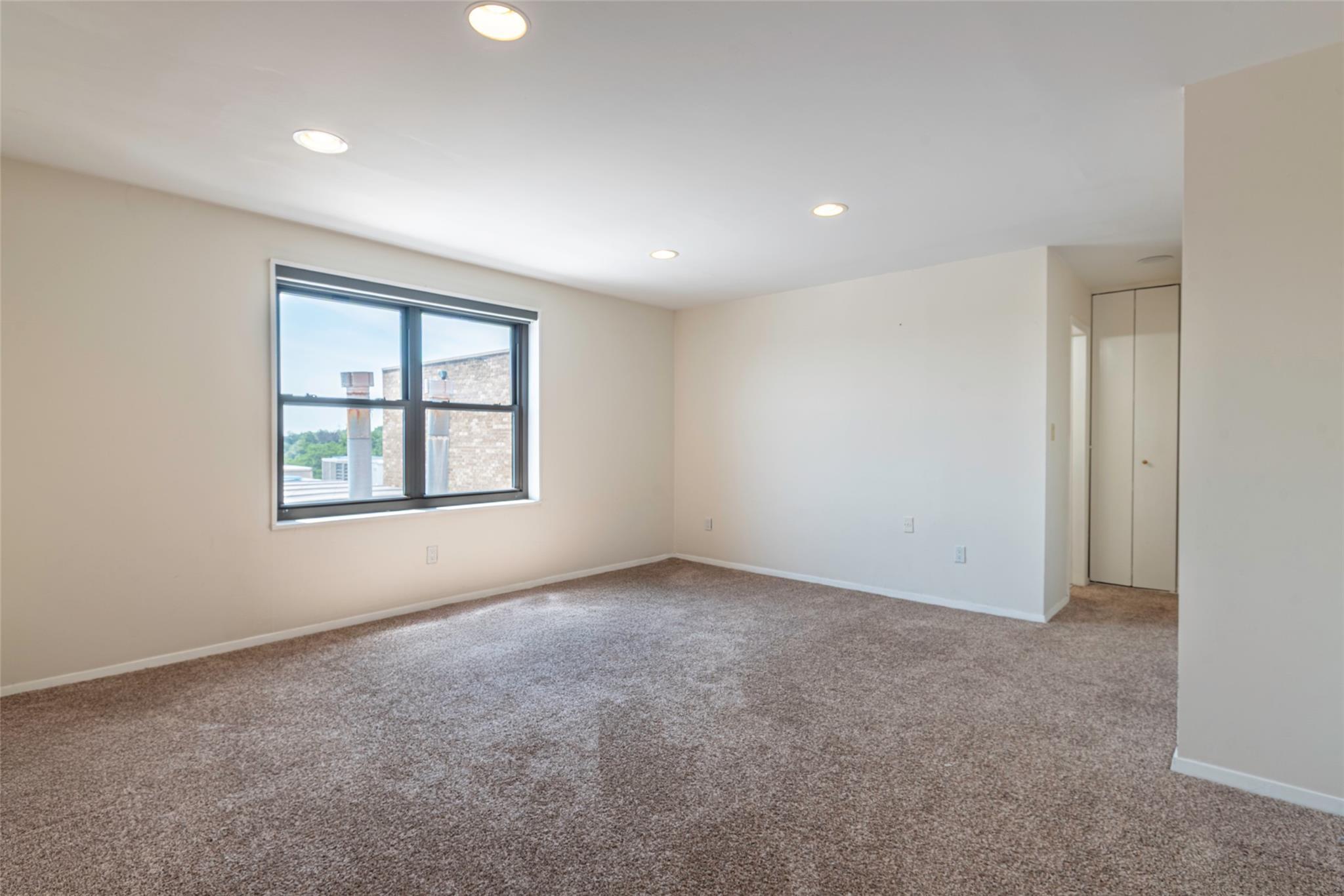 Condo Bond  Nassau County, NY 11021, MLS-890519-20