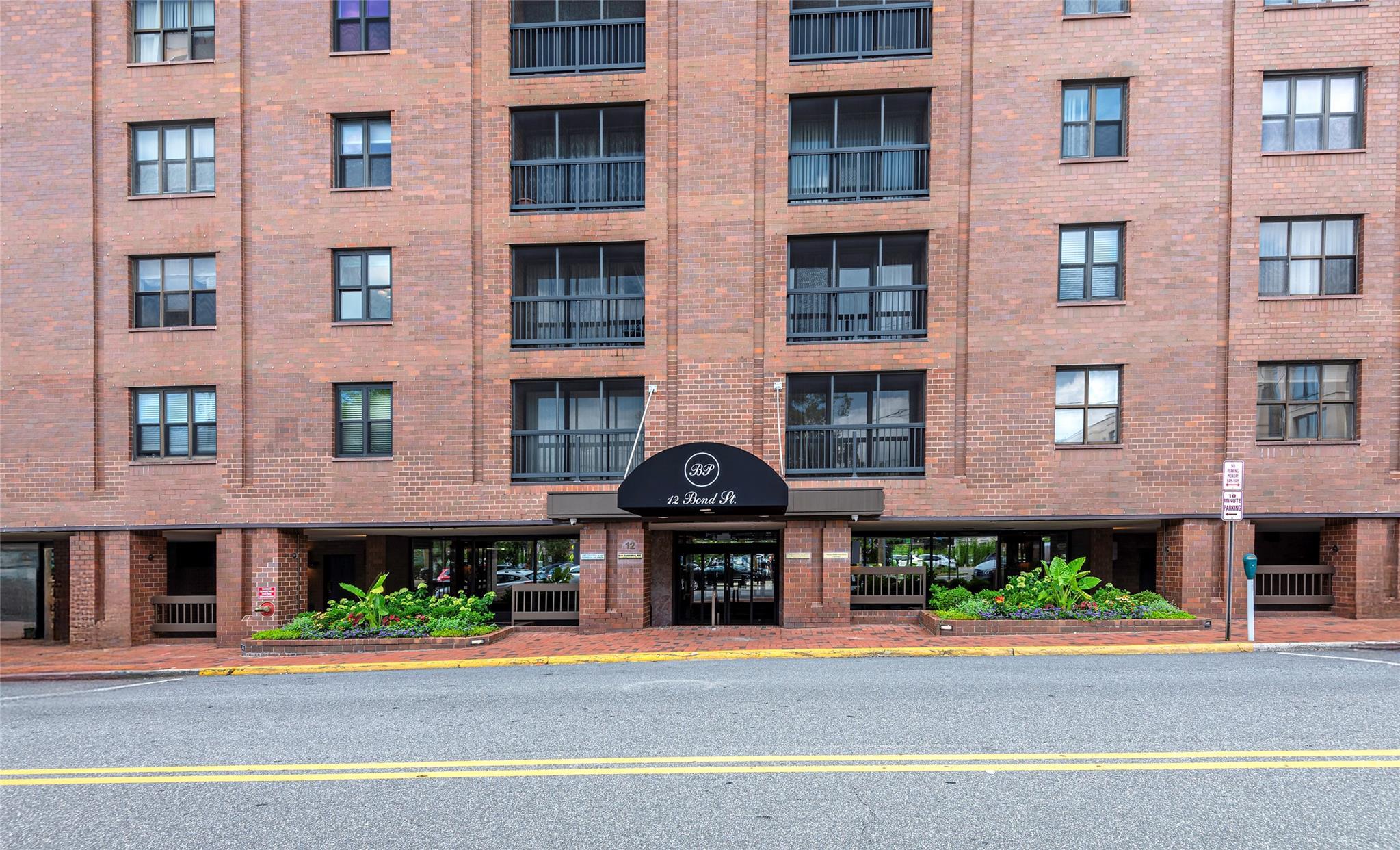 Condo Bond  Nassau County, NY 11021, MLS-890519-27