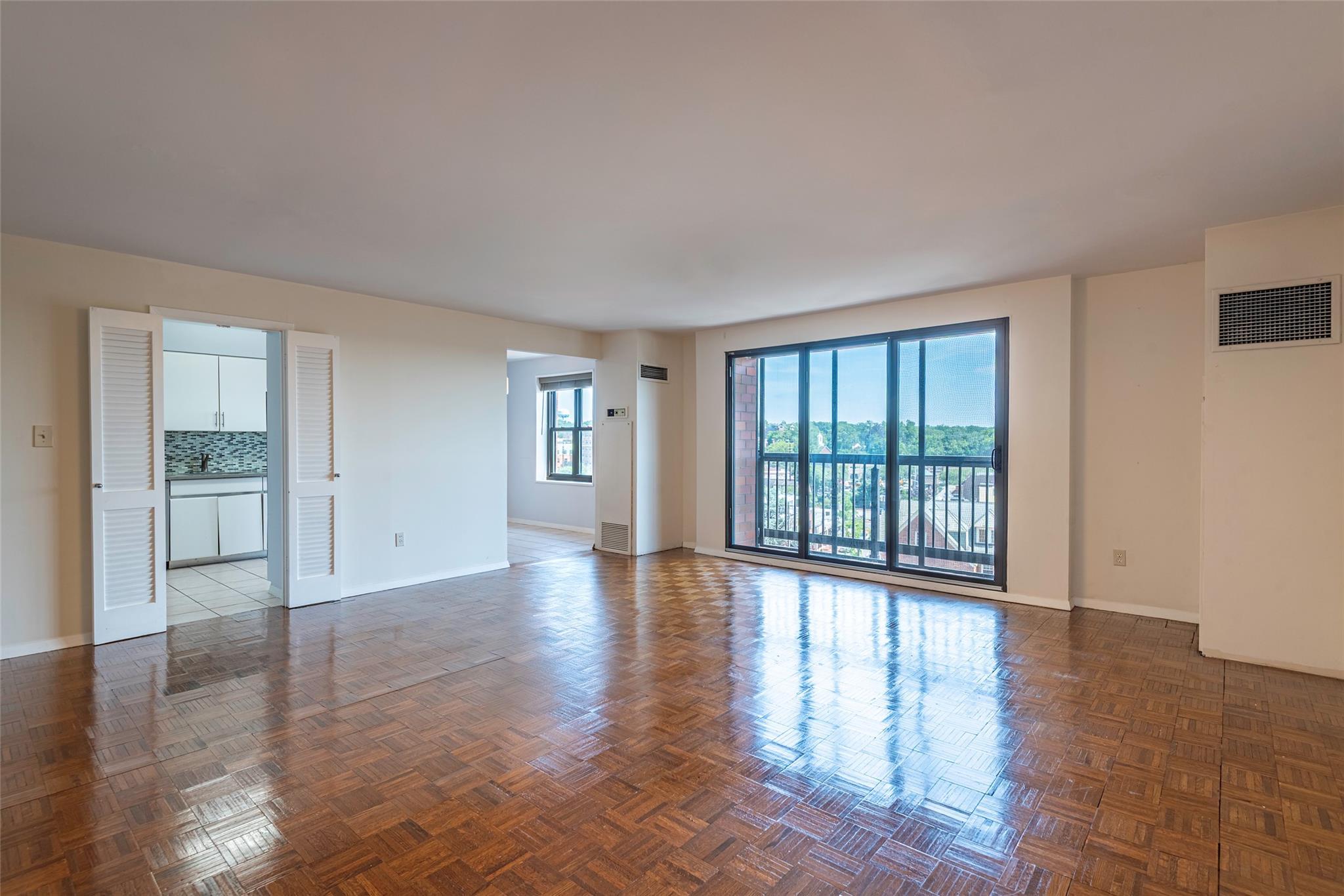 Condo Bond  Nassau County, NY 11021, MLS-890519-3