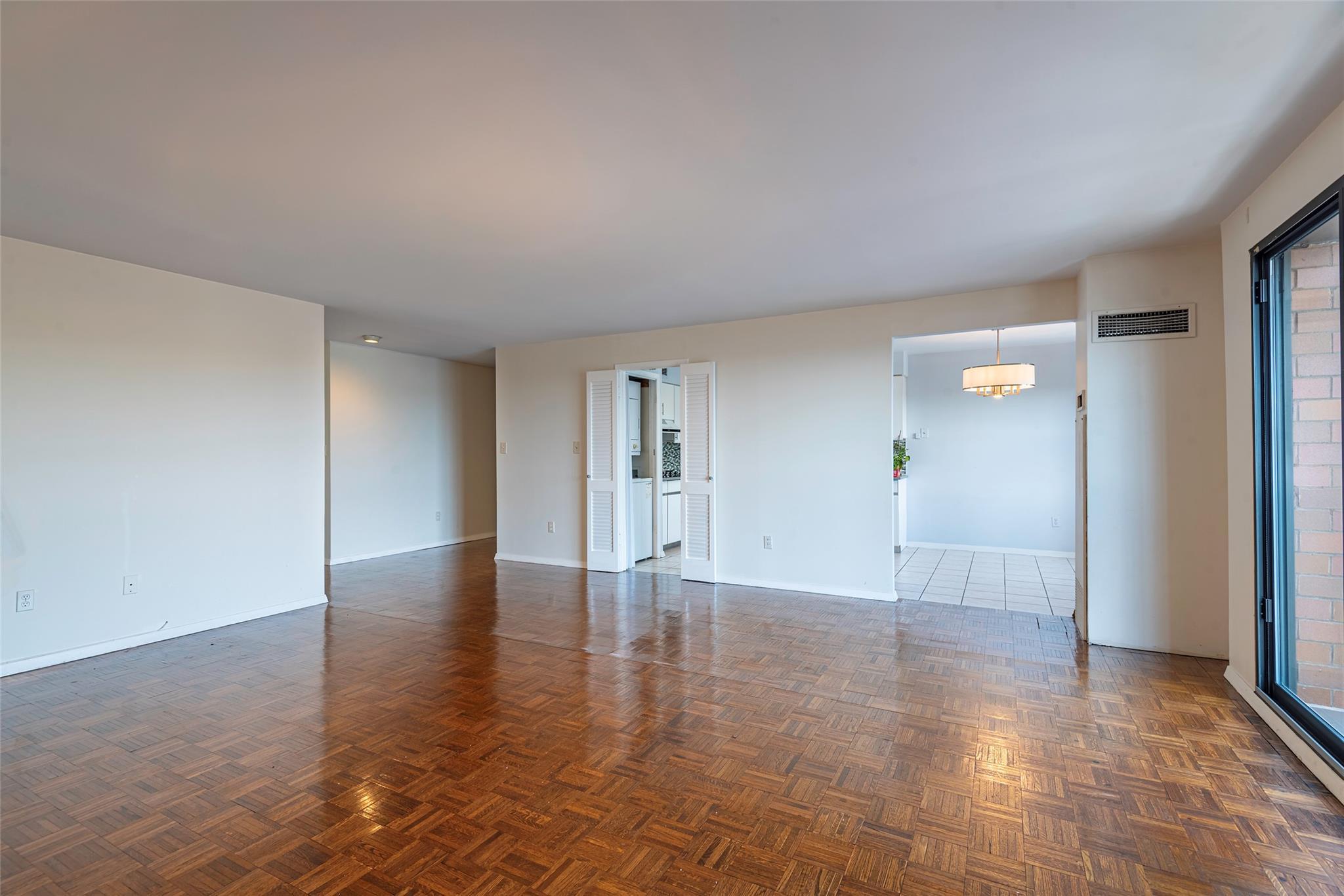 Condo Bond  Nassau County, NY 11021, MLS-890519-4