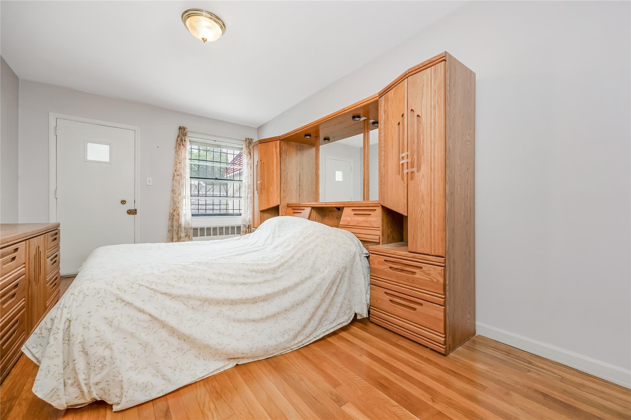 Single Family 69th  Queens, NY 11377, MLS-890523-11