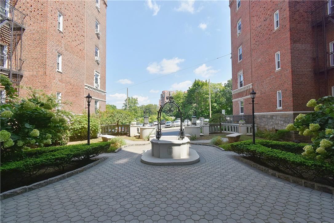 Coop Broad  Westchester County, NY 10552, MLS-890550-2