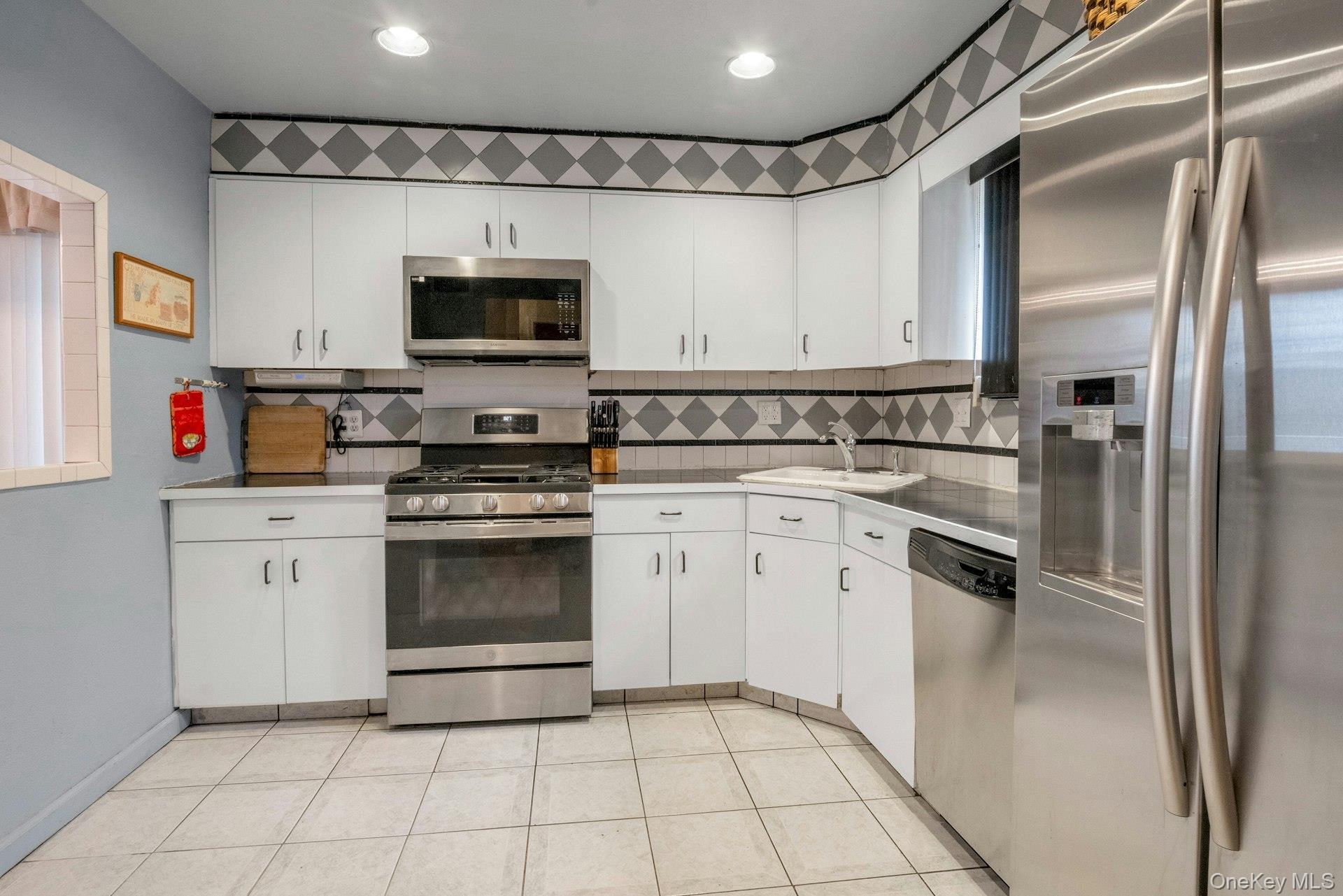 Single Family Stadium  Bronx, NY 10465, MLS-890561-19