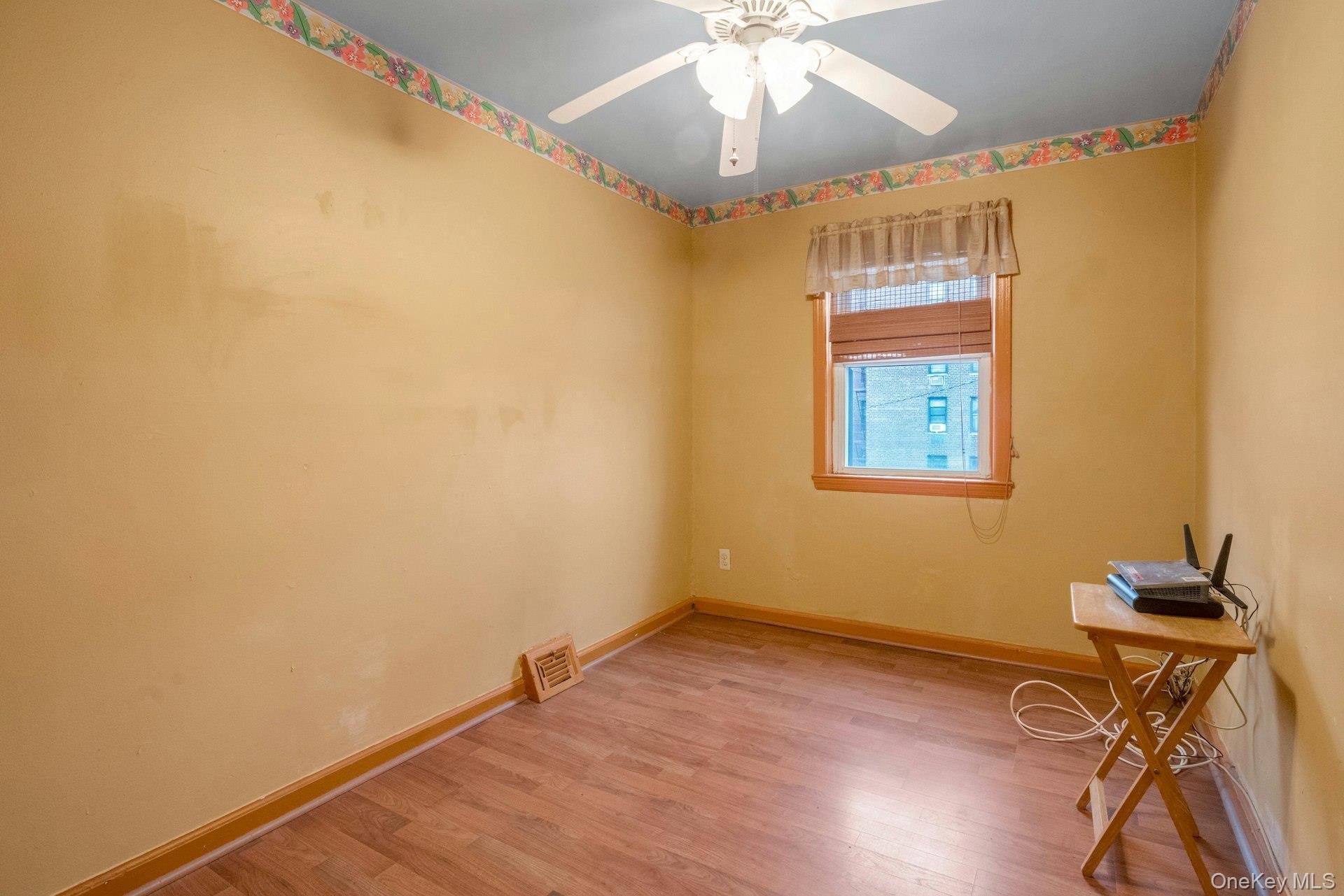 Single Family Stadium  Bronx, NY 10465, MLS-890561-25