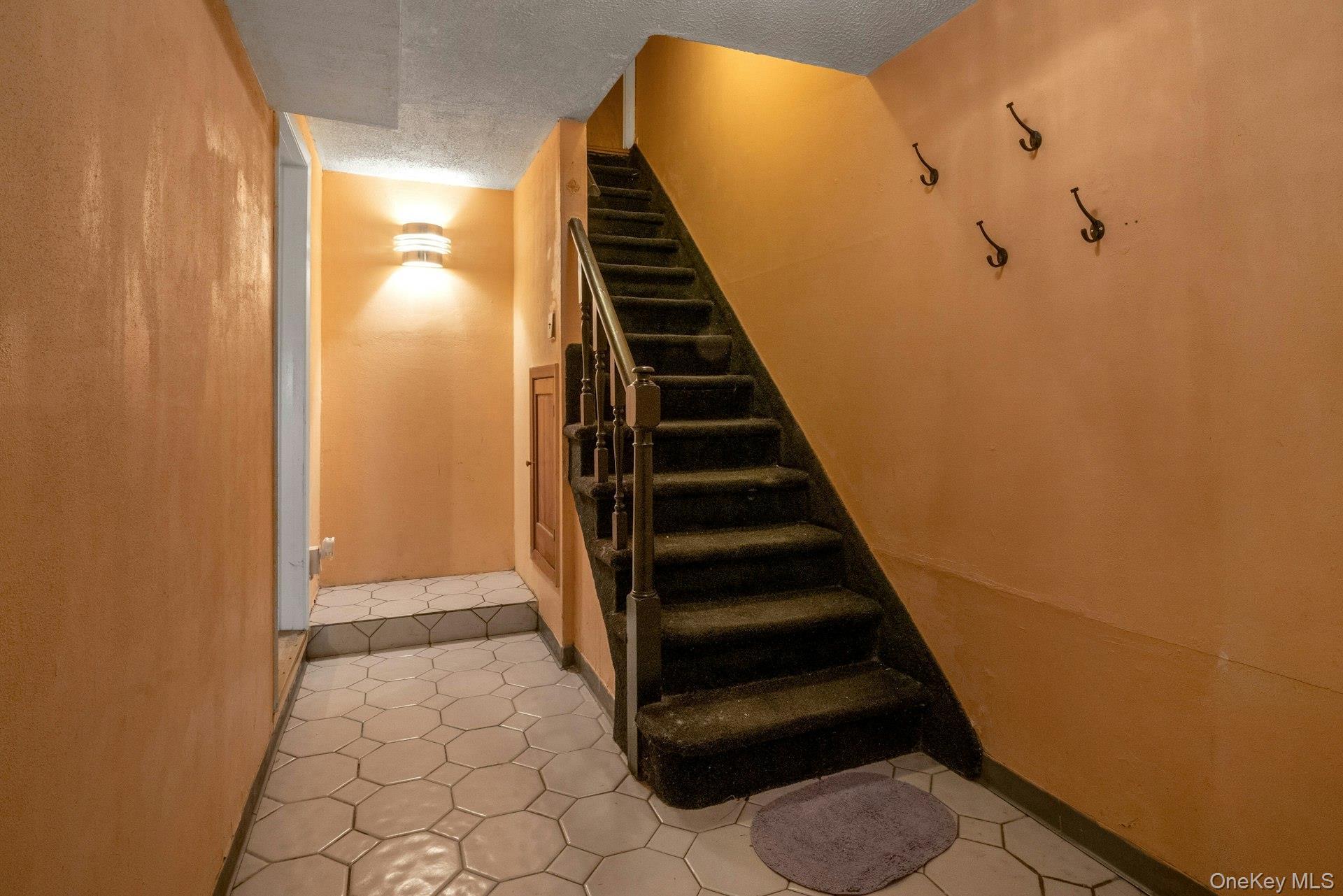 Single Family Stadium  Bronx, NY 10465, MLS-890561-6