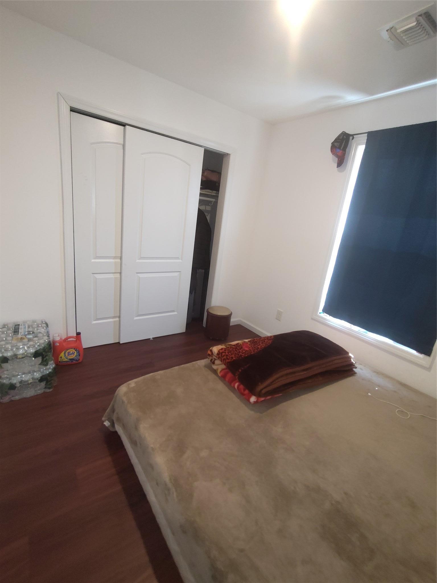 Single Family Great Neck  Suffolk County, NY 11726, MLS-890588-13