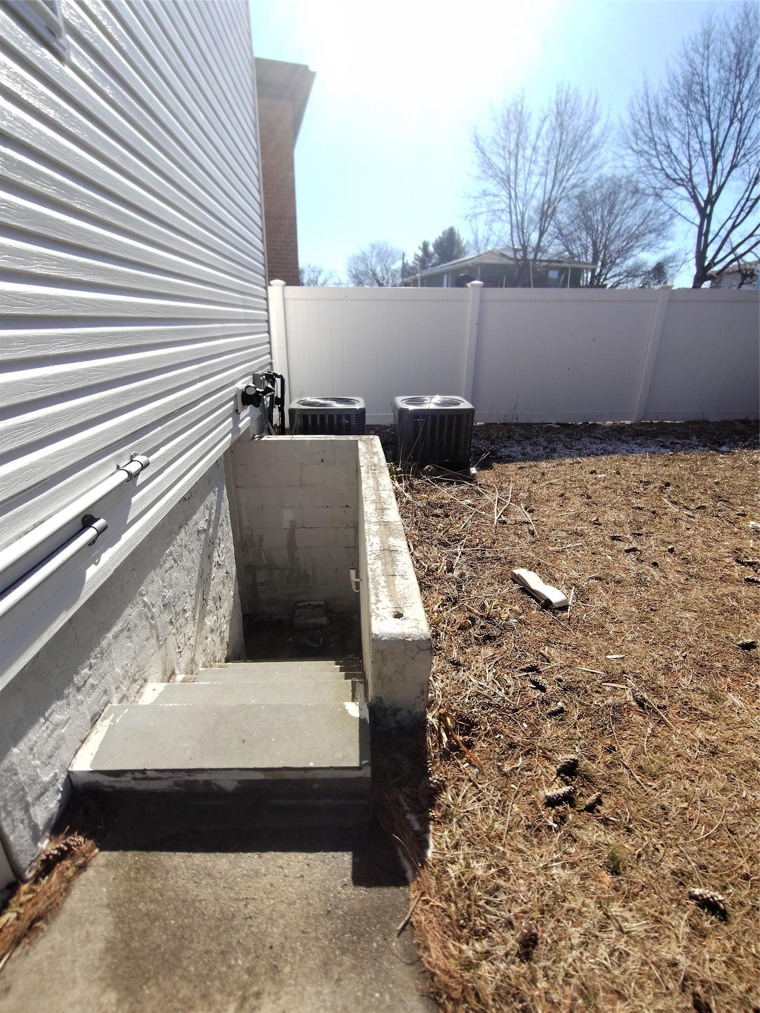 Single Family Great Neck  Suffolk County, NY 11726, MLS-890588-17