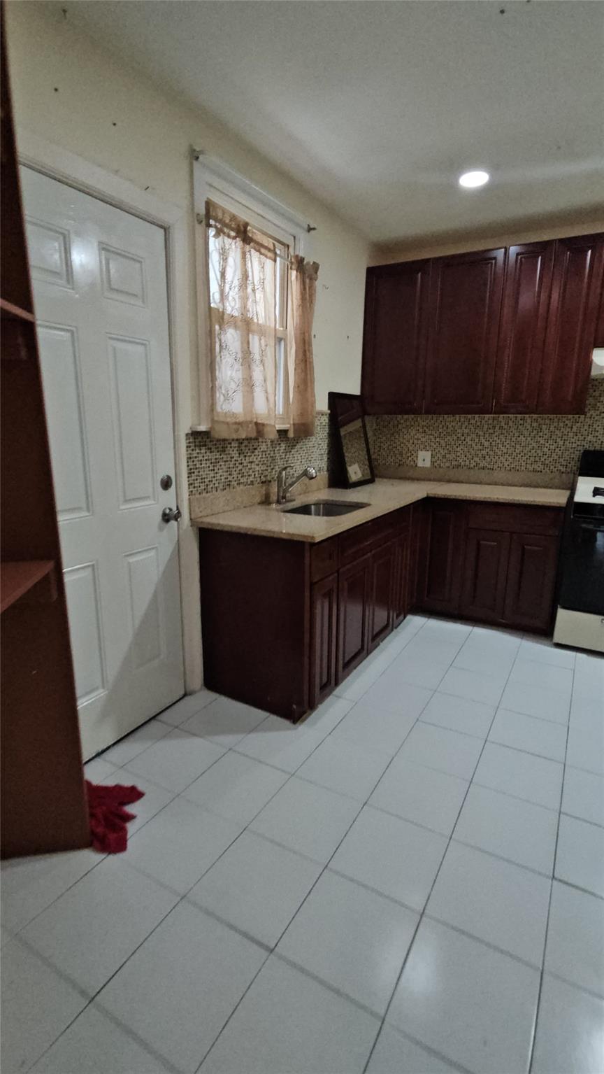Apartment New Jersey  Brooklyn, NY 11207, MLS-890602-3