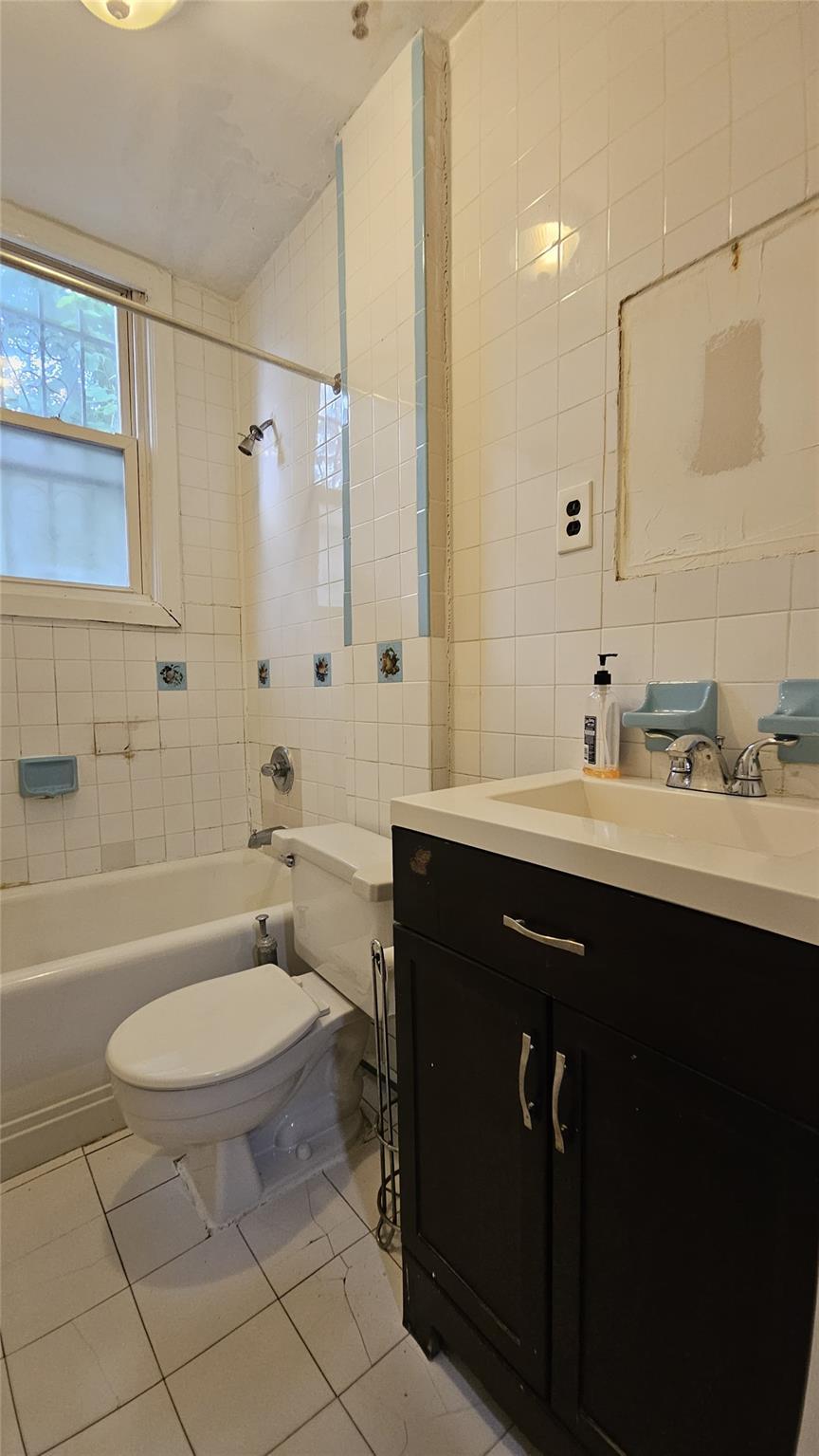Apartment New Jersey  Brooklyn, NY 11207, MLS-890602-9