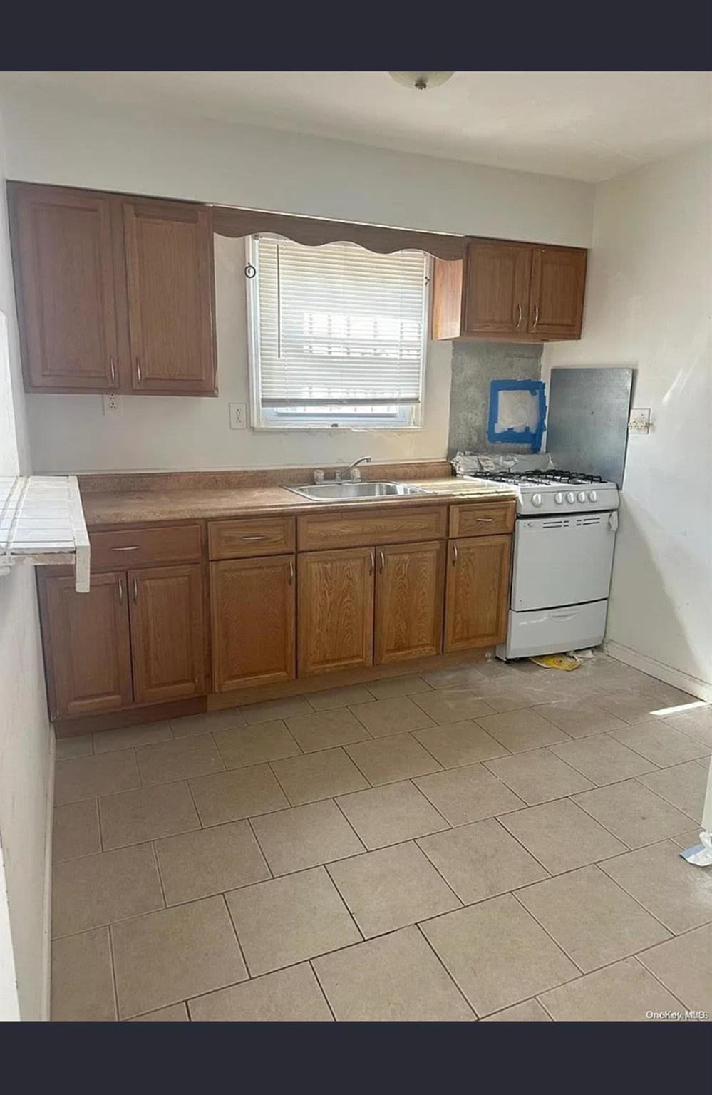 Single Family Beach 42nd  Queens, NY 11691, MLS-890630-10