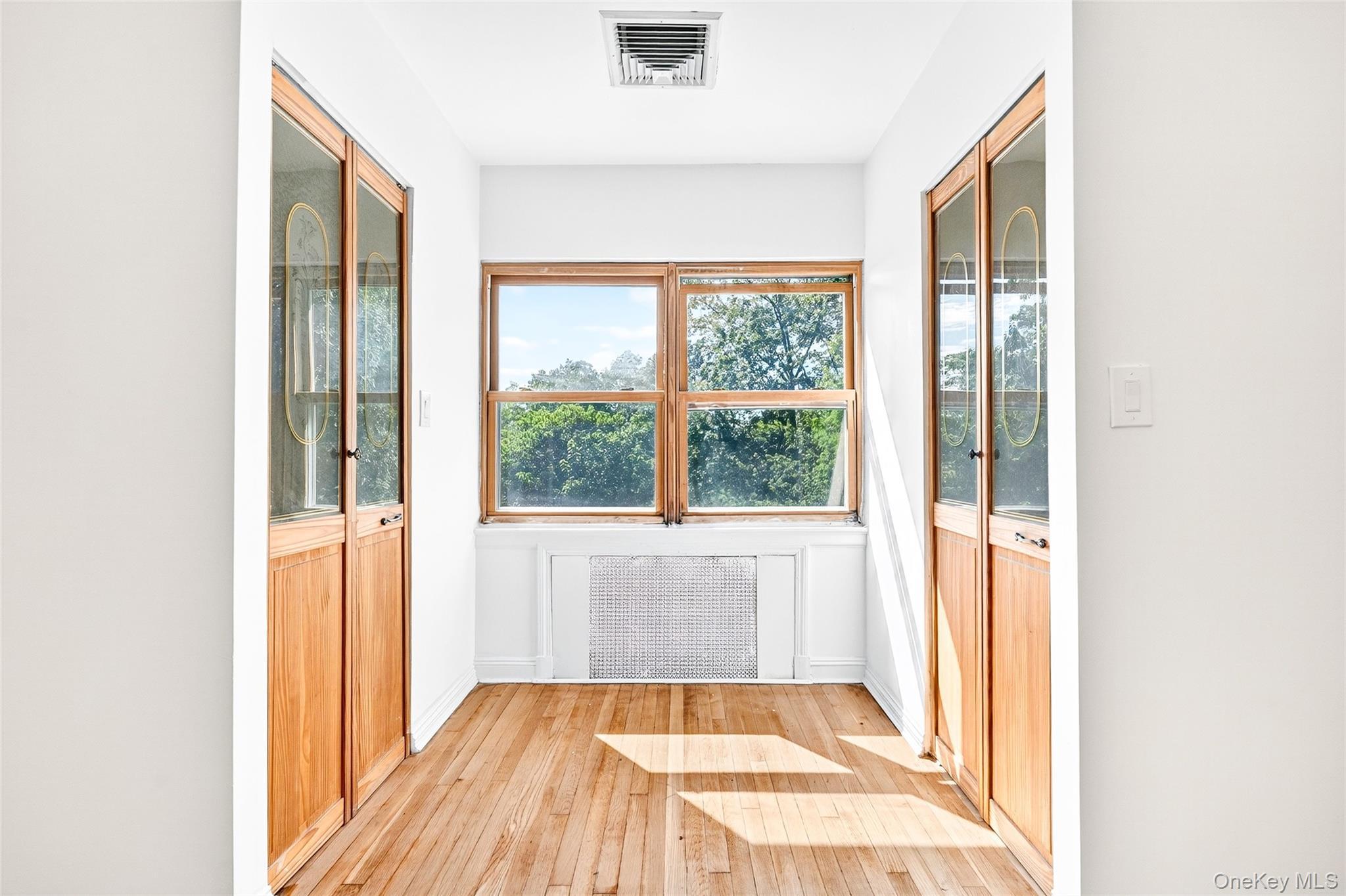 Single Family Independence Bronx, NY 10471, MLS-890641-24