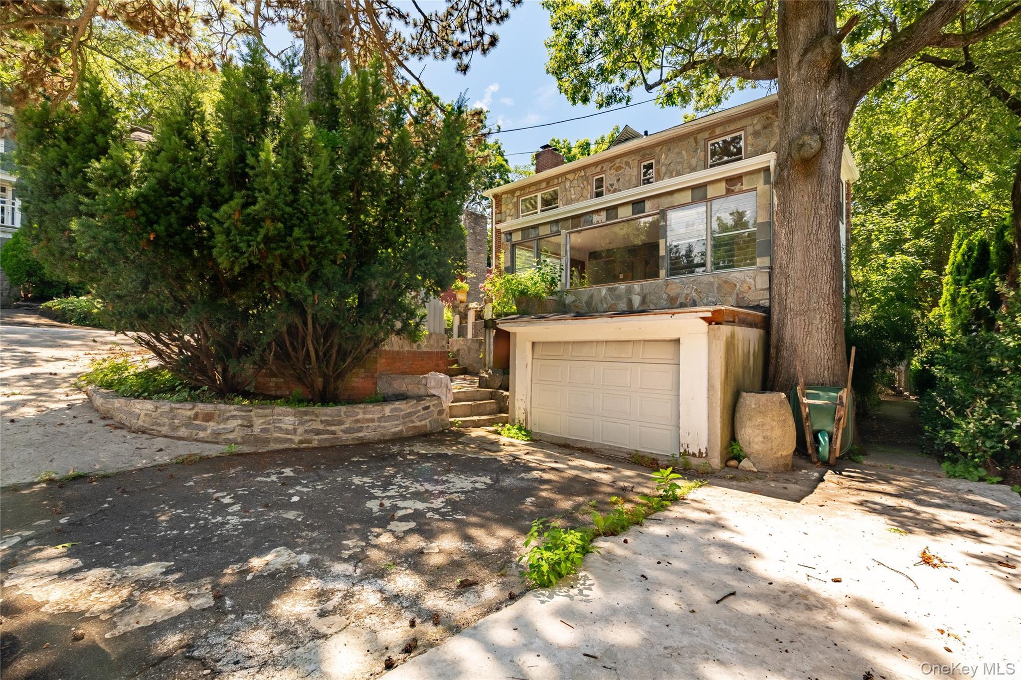 Single Family Independence Bronx, NY 10471, MLS-890641-3