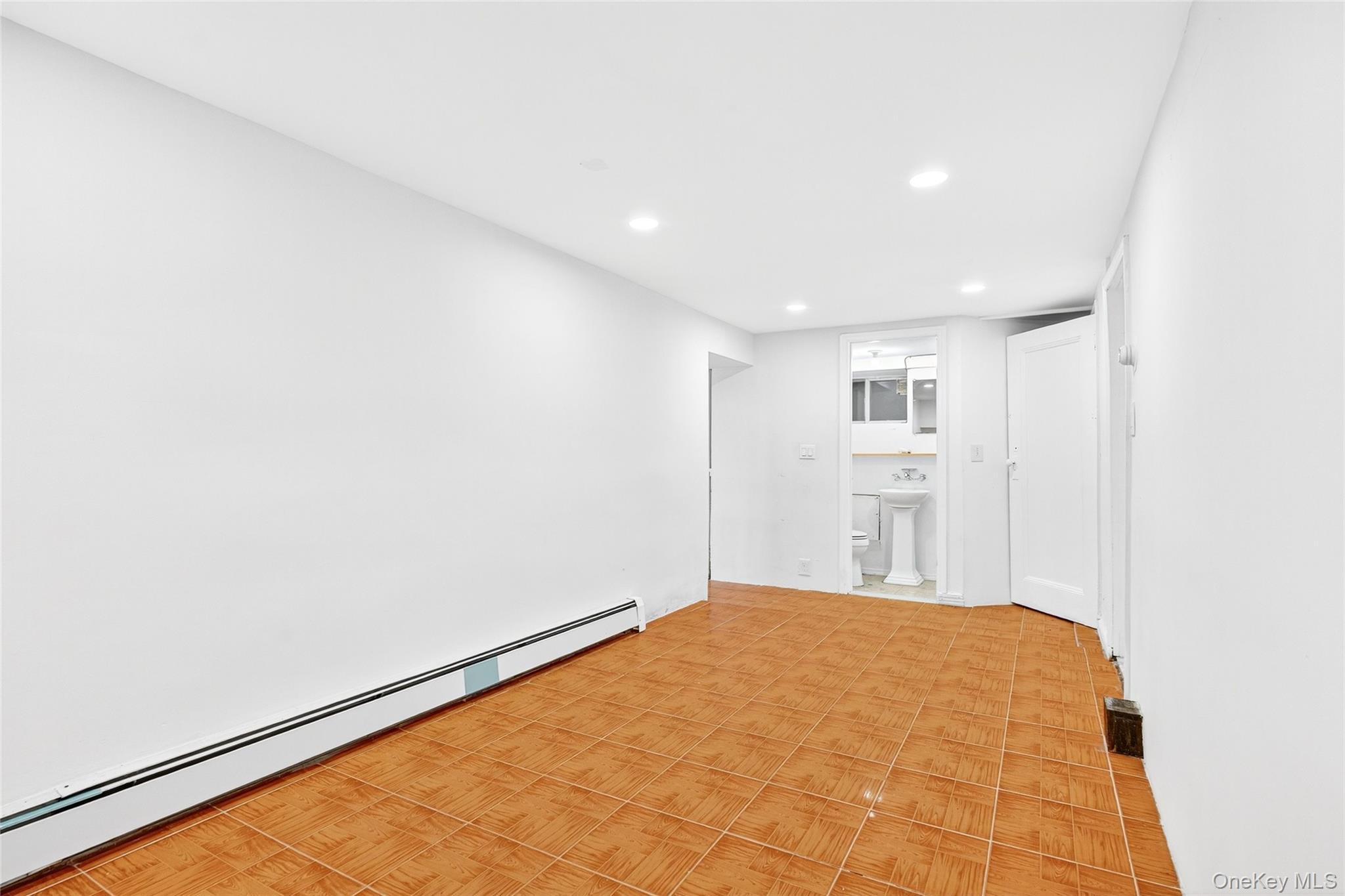 Single Family Independence Bronx, NY 10471, MLS-890641-35