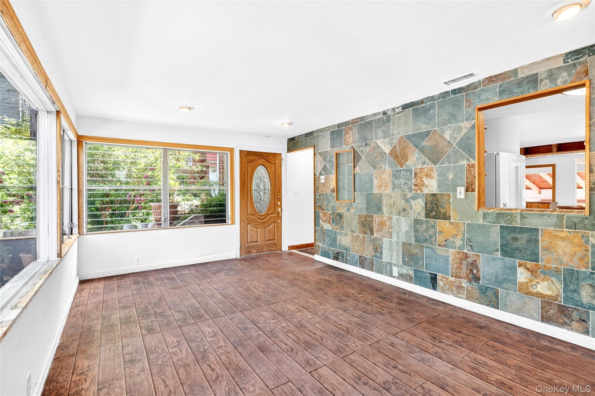 Single Family Independence Bronx, NY 10471, MLS-890641-4