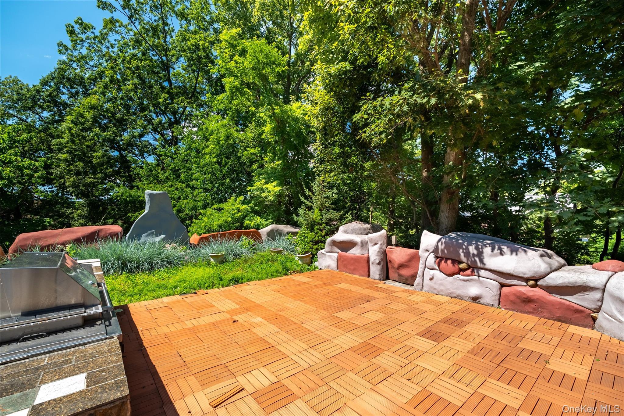 Single Family Independence Bronx, NY 10471, MLS-890641-44