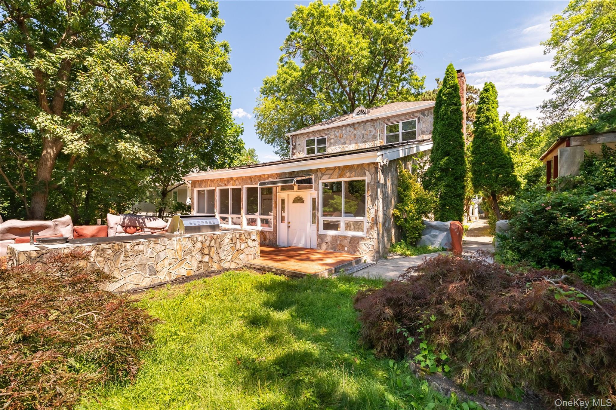 Single Family Independence Bronx, NY 10471, MLS-890641-48