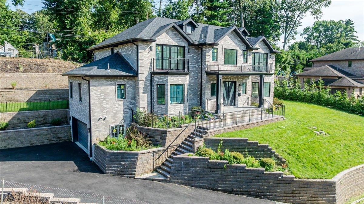 Single Family Woodland Nassau County, NY 11021, MLS-890672-2