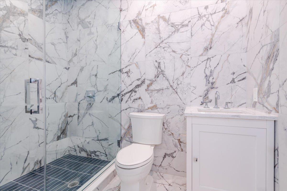 Single Family Woodland Nassau County, NY 11021, MLS-890672-32