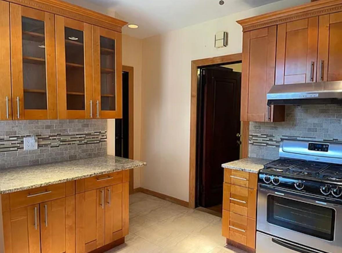 Single Family Paulding Bronx, NY 10469, MLS-890700-6