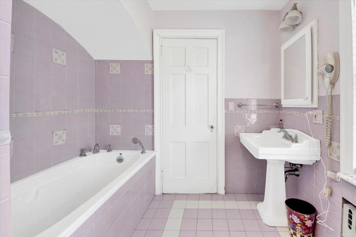 Single Family Devoe Westchester County, NY 10705, MLS-890709-13