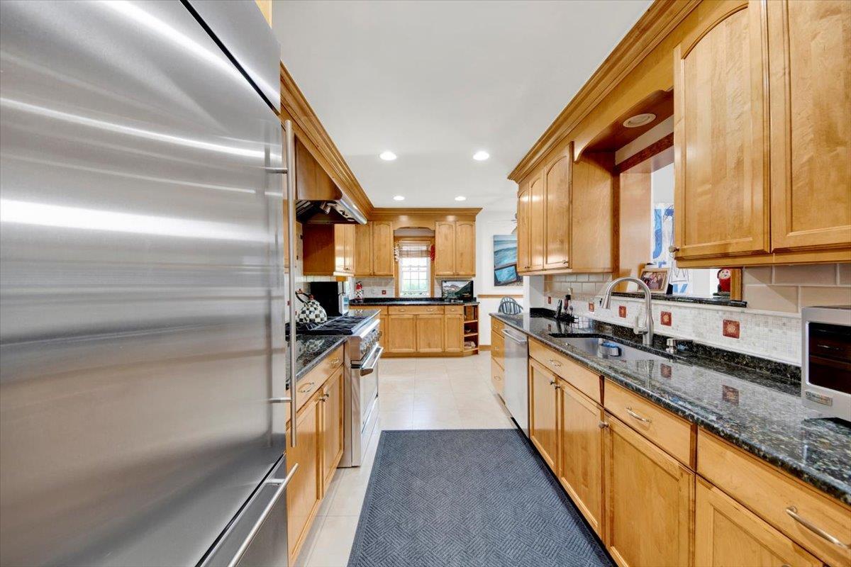 Single Family Devoe Westchester County, NY 10705, MLS-890709-14