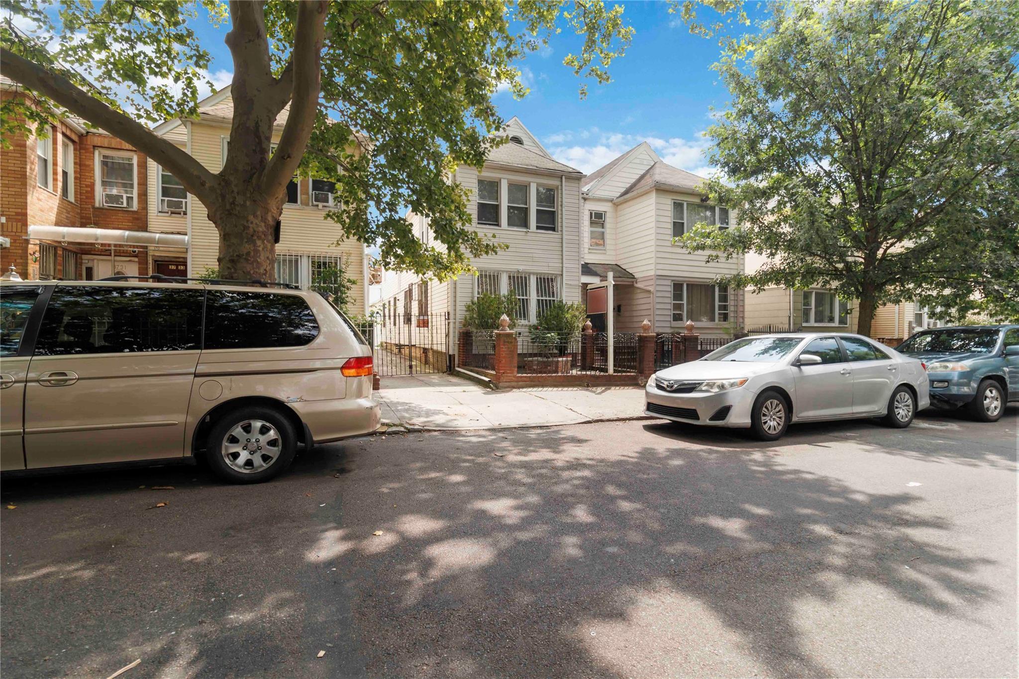 Single Family 93rd  Queens, NY 11372, MLS-890738-3