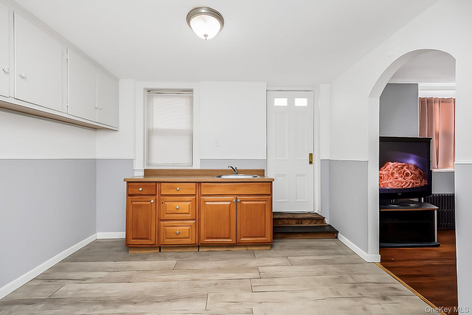 Single Family Cowles Westchester County, NY 10704, MLS-890747-15