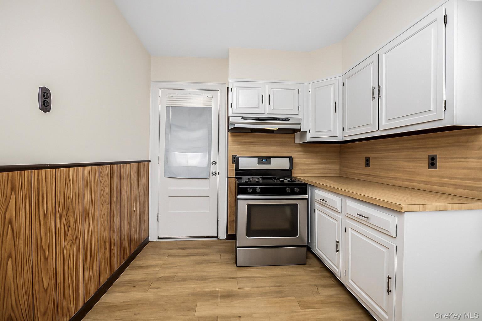 Single Family Cowles Westchester County, NY 10704, MLS-890747-5