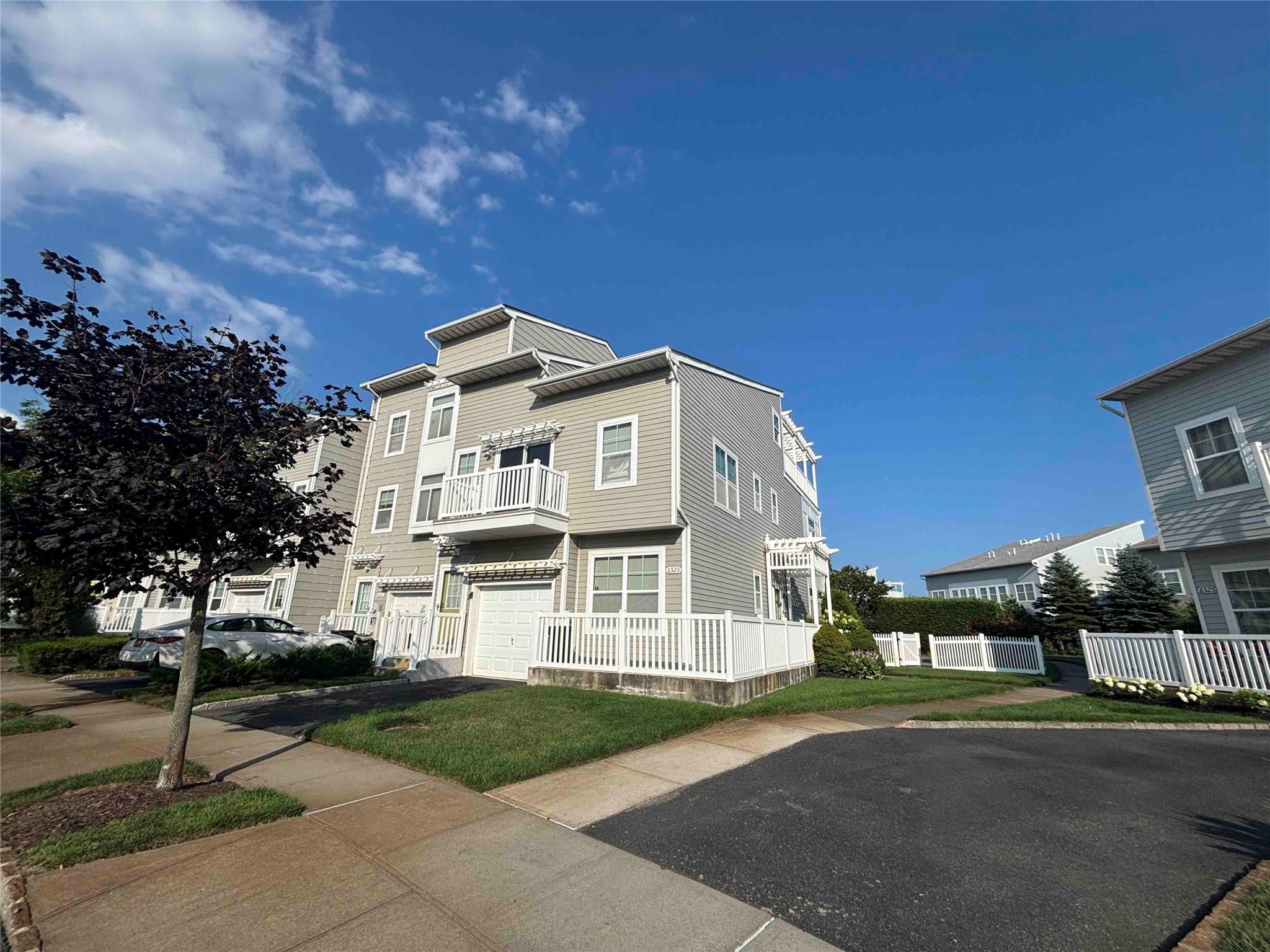 Single Family Seaspray  Queens, NY 11692, MLS-890761-2