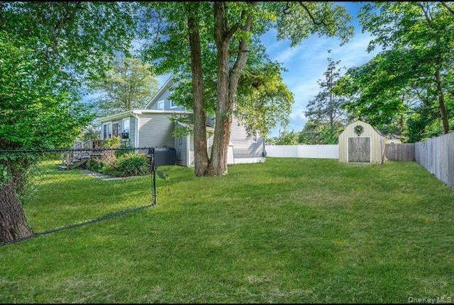 Single Family Manhasset  Suffolk County, NY 11951, MLS-890762-4