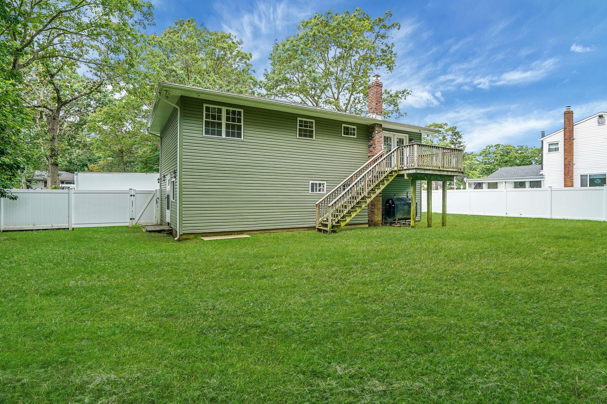 Single Family Carnation  Suffolk County, NY 11967, MLS-890789-31