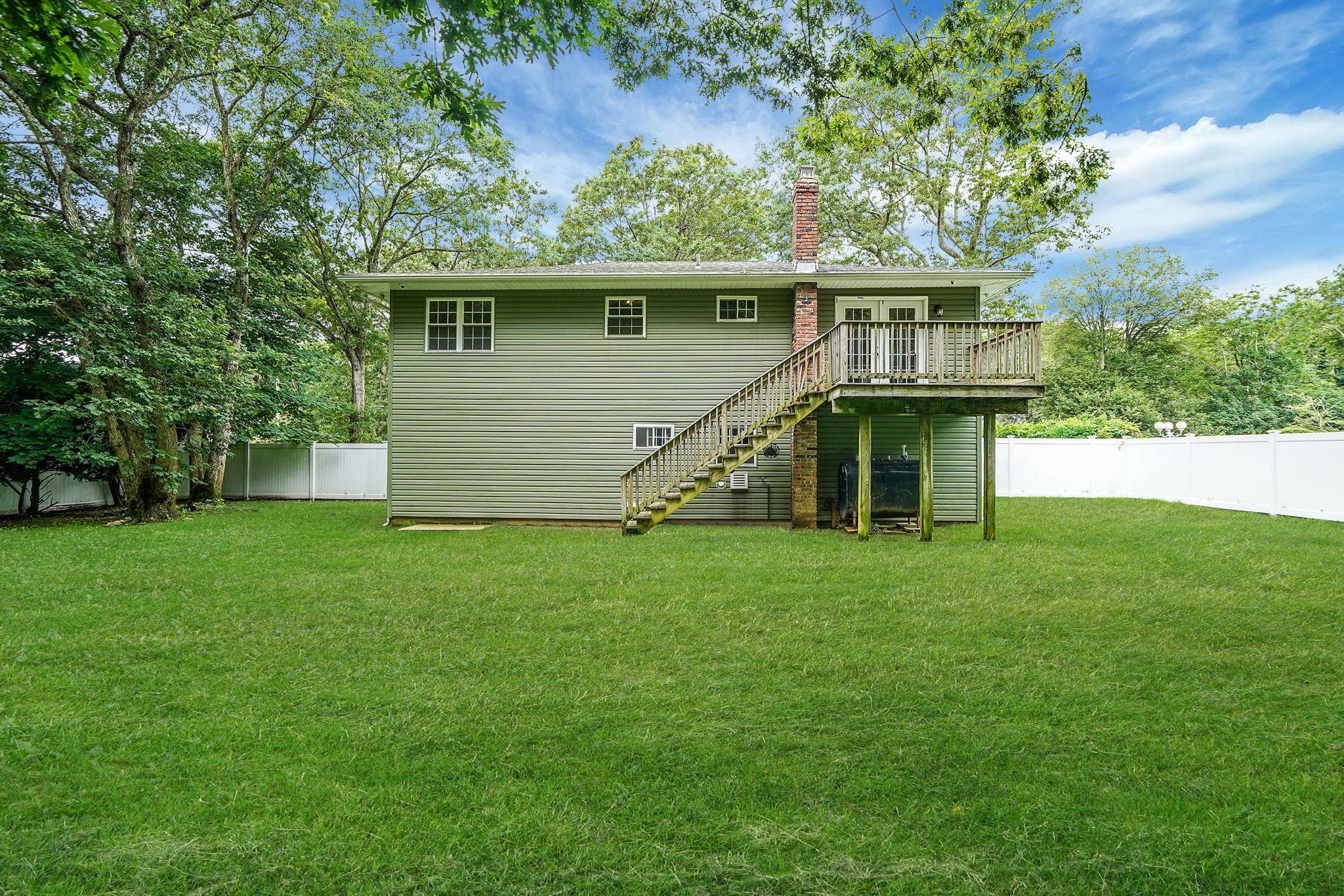 Single Family Carnation  Suffolk County, NY 11967, MLS-890789-32
